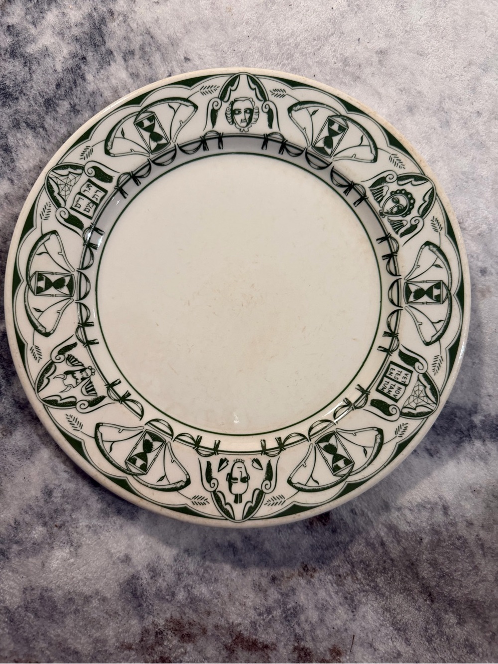 Syracuse Chin (19-C) Green Pattern Decorative Dinner Plate - Home Dining 9”